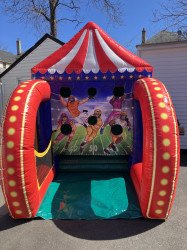 FOOTBALL INFLATABLE CARNIVAL GAME